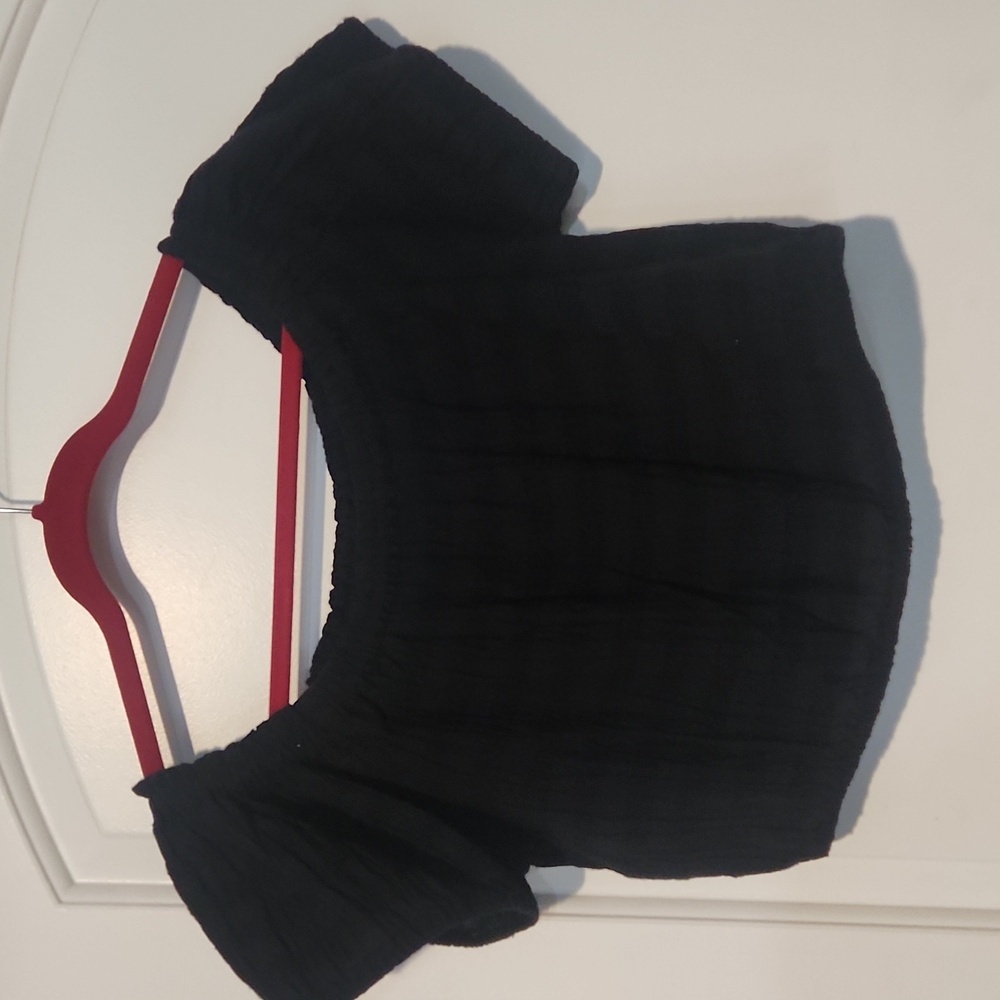 Black cotton crop top